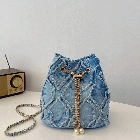 Blue Diamond Lattice Women's One-Shoulder Bucket Bag With Metal Drawstring - Picture 2 of 8